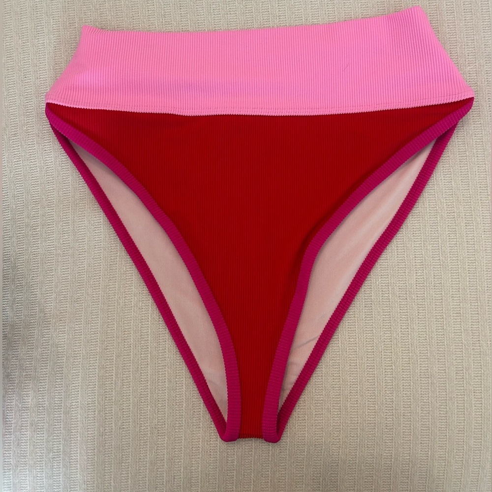 Beach Riot Emme Bikini Bottom - Picture 2 of 5